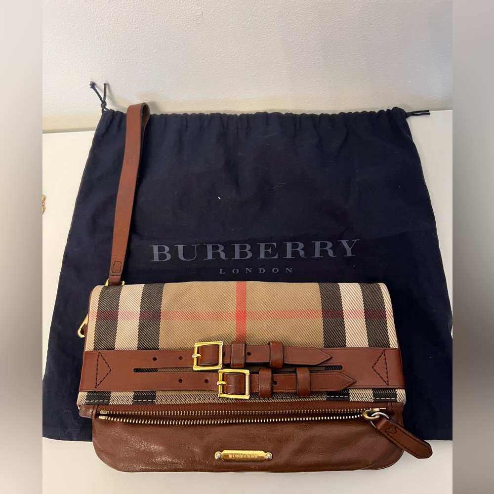 Burberry House Check Bridle Calfskin Adeline Filder Wristlet Clutch/ bag .